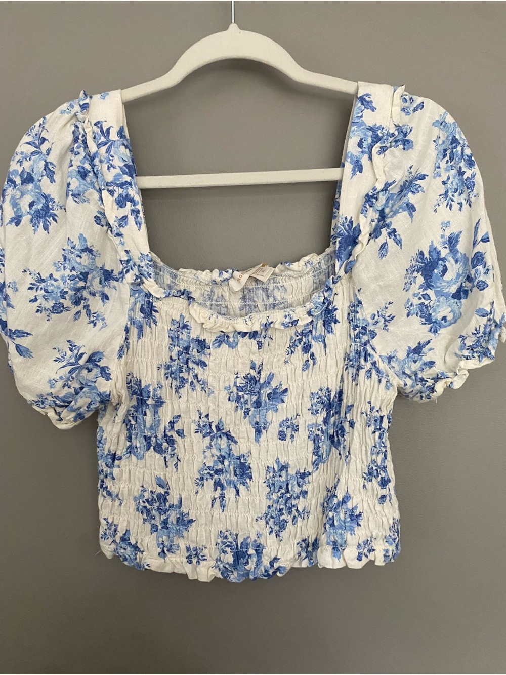 Monteau White Top with Blue Floral Print